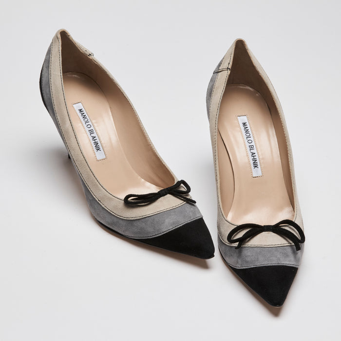 Manolo Blahnik Beige/Grey/Black Suede Point Toe Heels with Bow Size 38