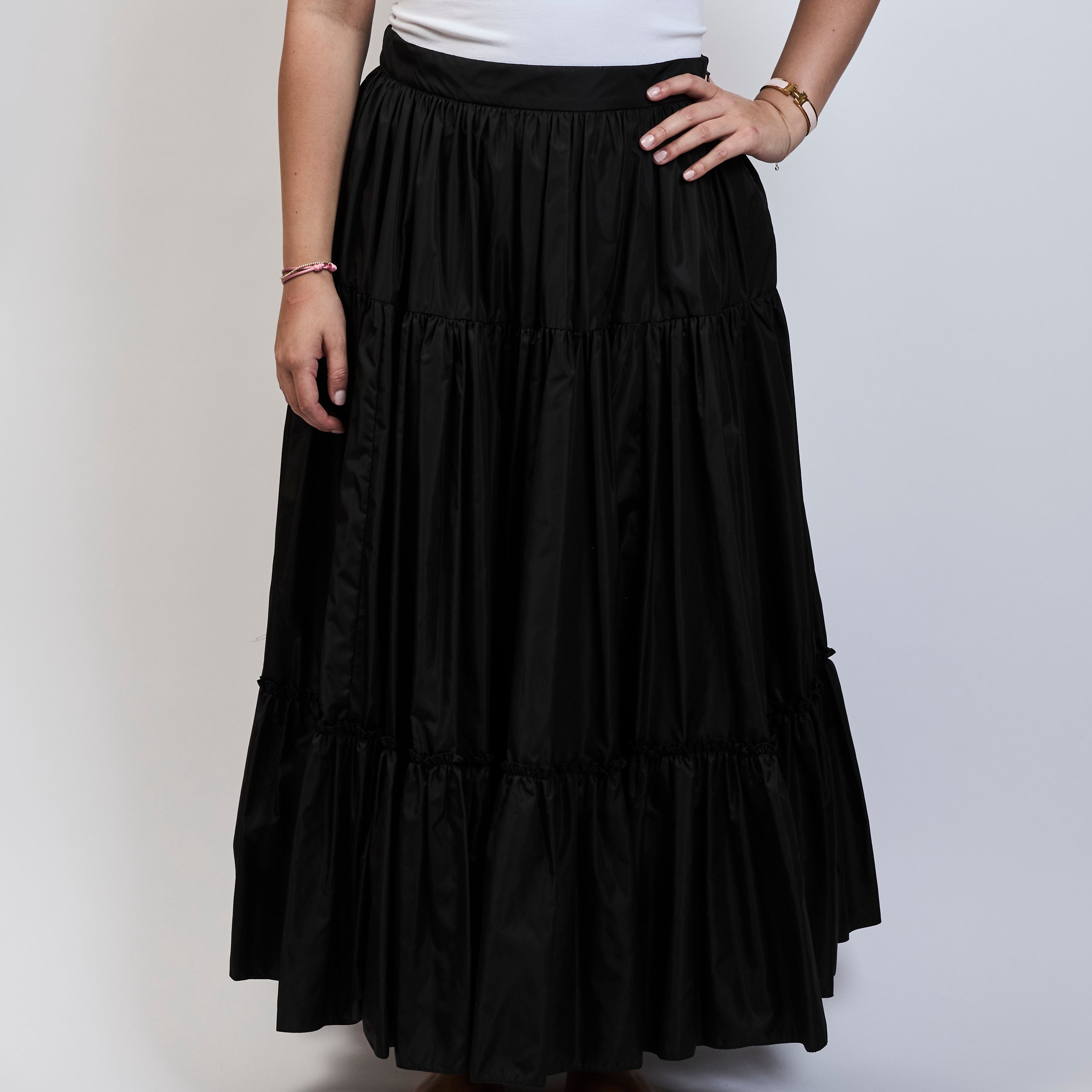 スカート Prada Black flared Re-Nylon skirt Black Flared Re-nylon Skirt | PRADA