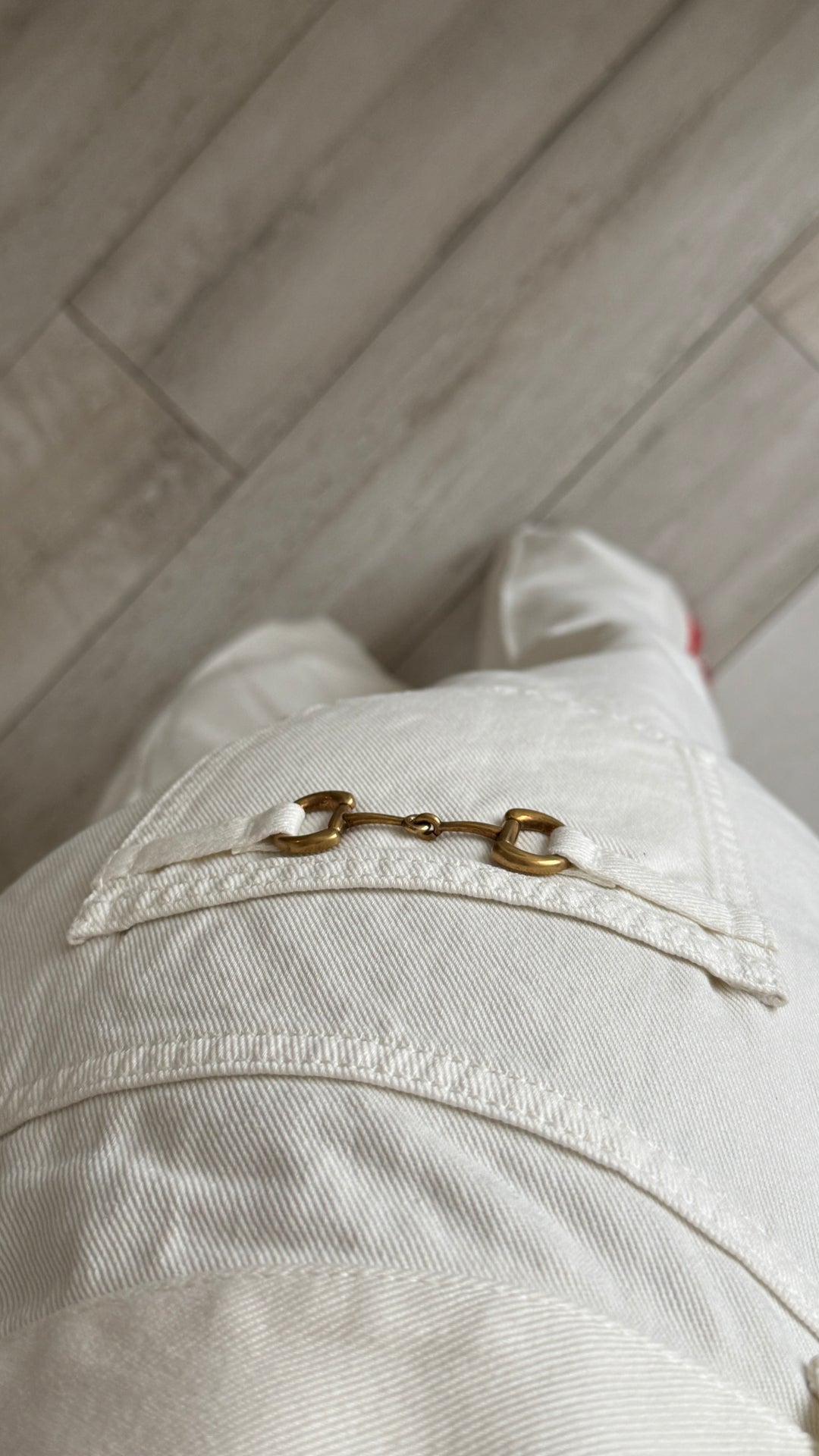 Gucci White Straight-Cut Jeans with Gold Horsebit Detail Size 31