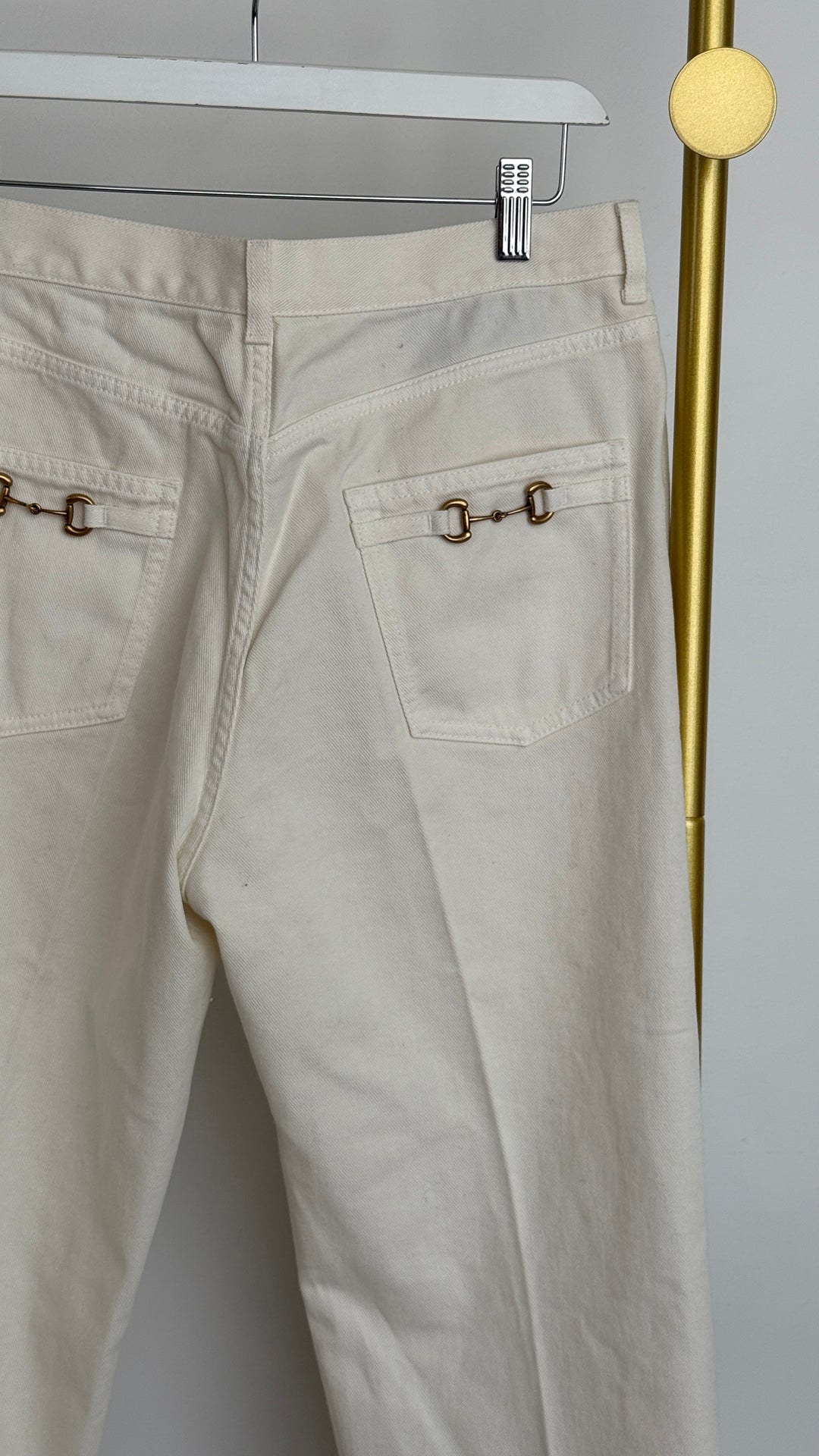 Gucci White Straight-Cut Jeans with Gold Horsebit Detail Size 31