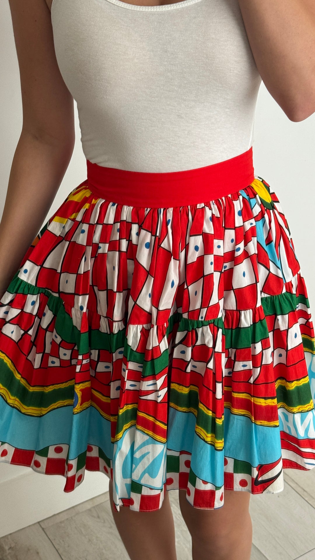 Dolce & Gabbana Red Multicolour Carretto Print Pleated Skirt Size 40