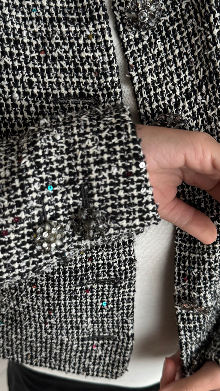 Pre-Loved Chanel™ Black, Grey, White, Sequin Tweed Blazer Size 38