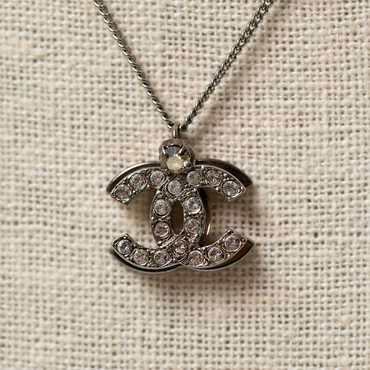 Pre-Loved Chanel™ Silver Tone Necklace with Double Interlocking Logo Pendant