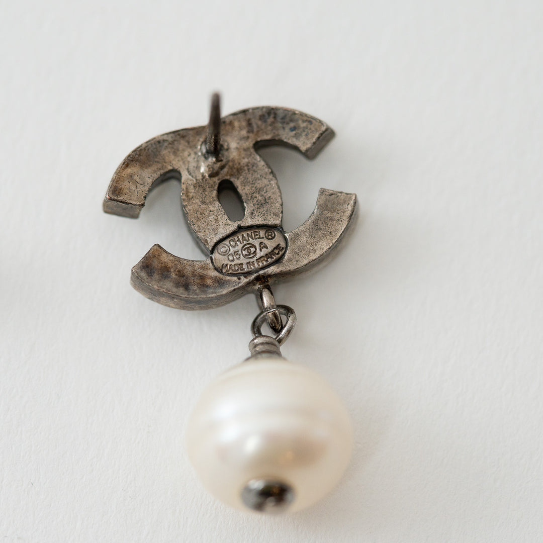 Pre-Loved Chanel™ Silver Tone Crystal Embellished Pearl Drop Earrings