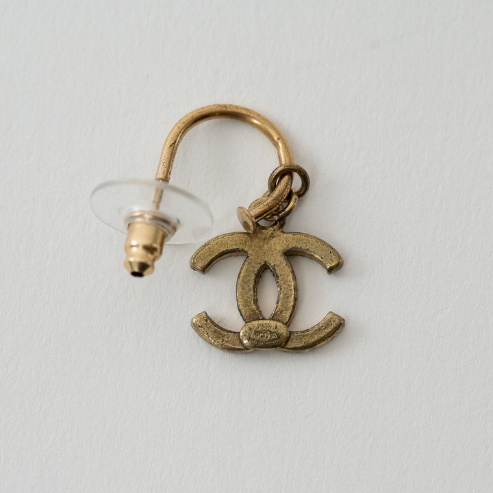 Pre-Loved Chanel™ Gold Tone Crystal Embellished Earrings
