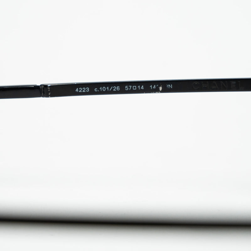 Pre-Loved Chanel™ Black Aviator Sunglasses