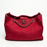 Pre-Loved Chanel ™ Raspberry Red Wool Felt Tote