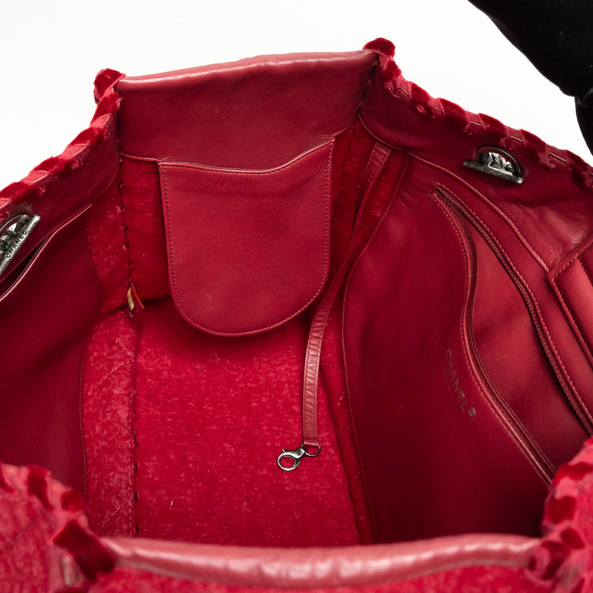 Pre-Loved Chanel ™ Raspberry Red Wool Felt Tote