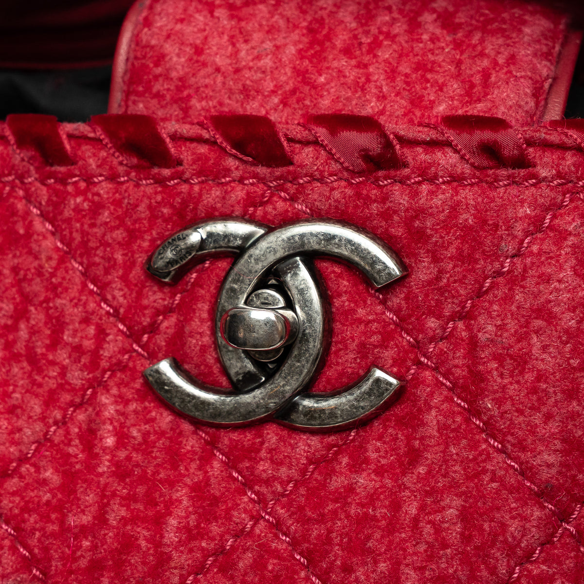 Pre-Loved Chanel ™ Raspberry Red Wool Felt Tote