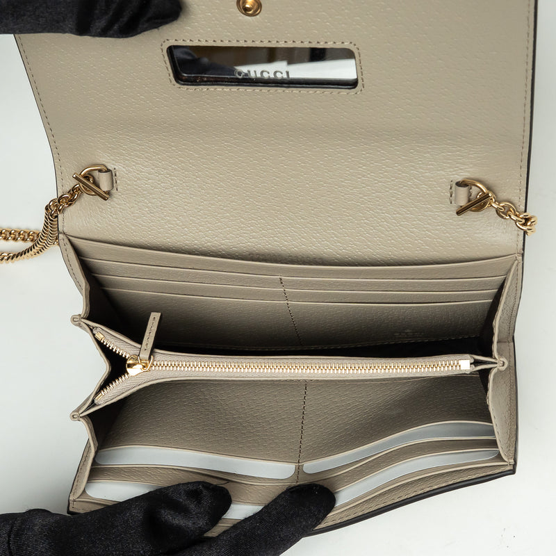 Gucci Light Grey GG Supreme Canvas Wallet on Chain