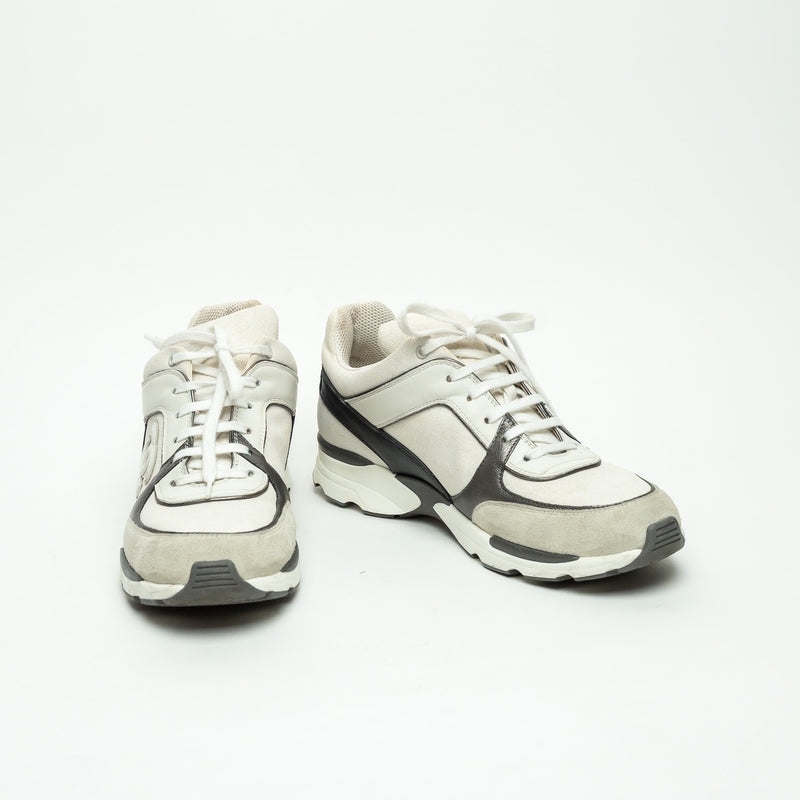Pre-Loved Chanel™ Low-Top Fabric Sneakers in Grey and White Size 40