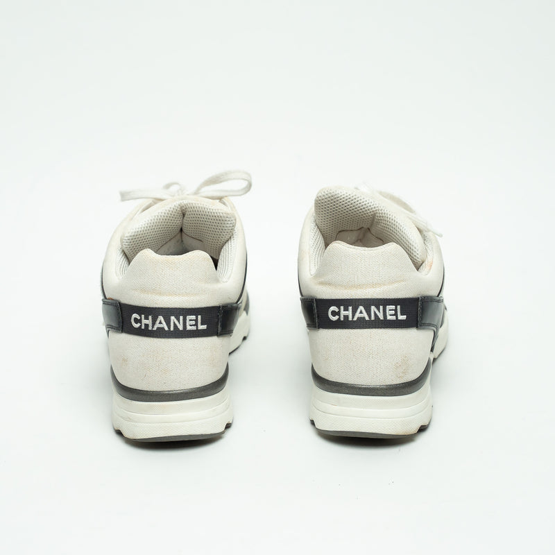 Pre-Loved Chanel™ Low-Top Fabric Sneakers in Grey and White Size 40