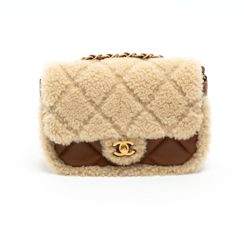Pre-Loved Chanel™ Brown Lambskin Leather and Shearling Crossbody Bag