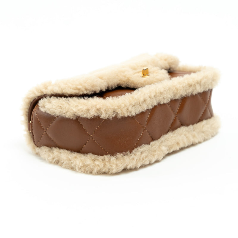 Pre-Loved Chanel™ Brown Lambskin Leather and Shearling Crossbody Bag