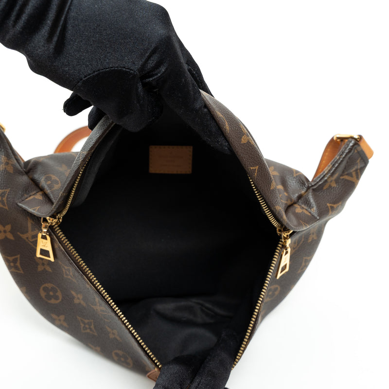 Louis Vuitton Monogram Canvas Belt Bag