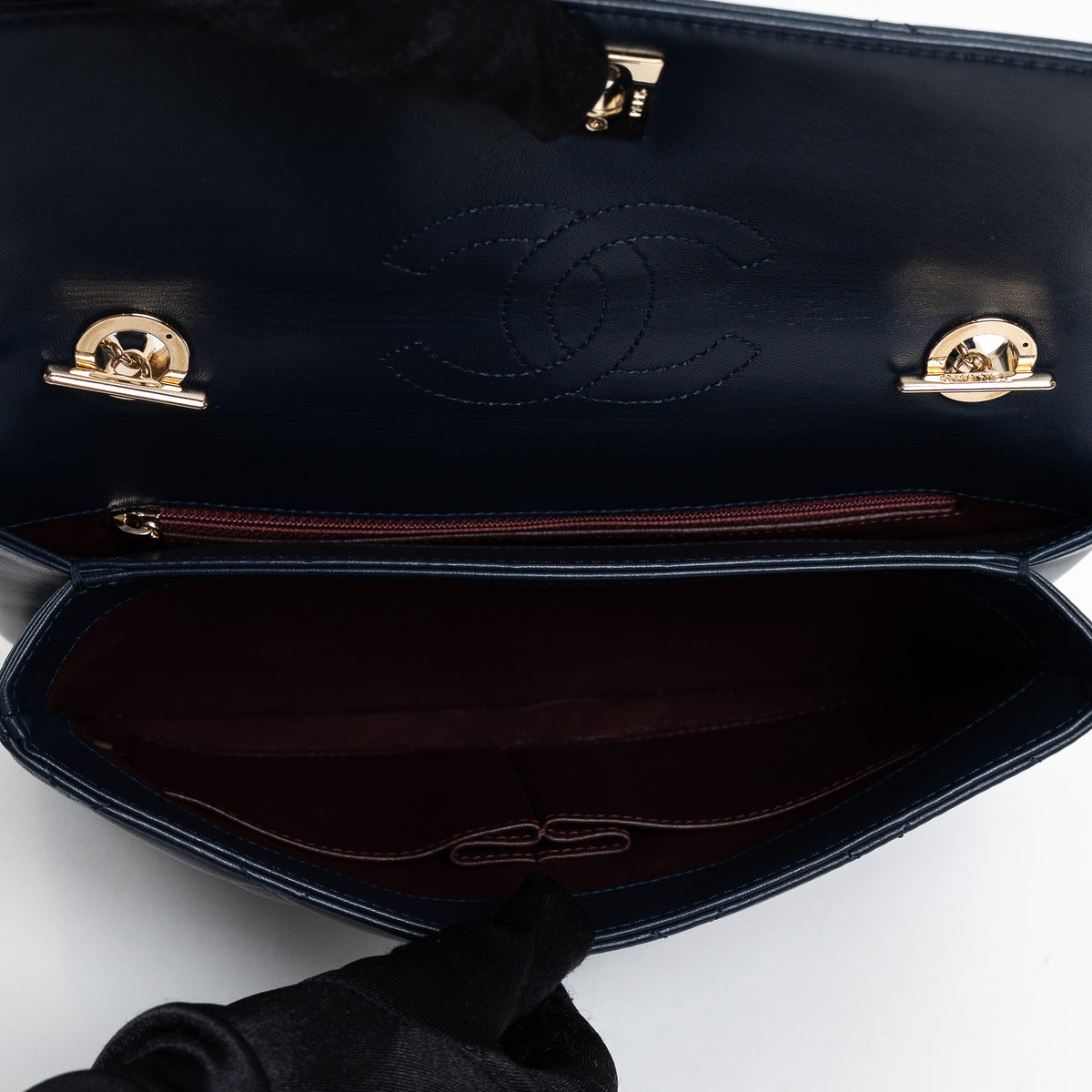 Pre-Loved Chanel™ Navy Calfskin Leather Small Trendy CC Flap Bag