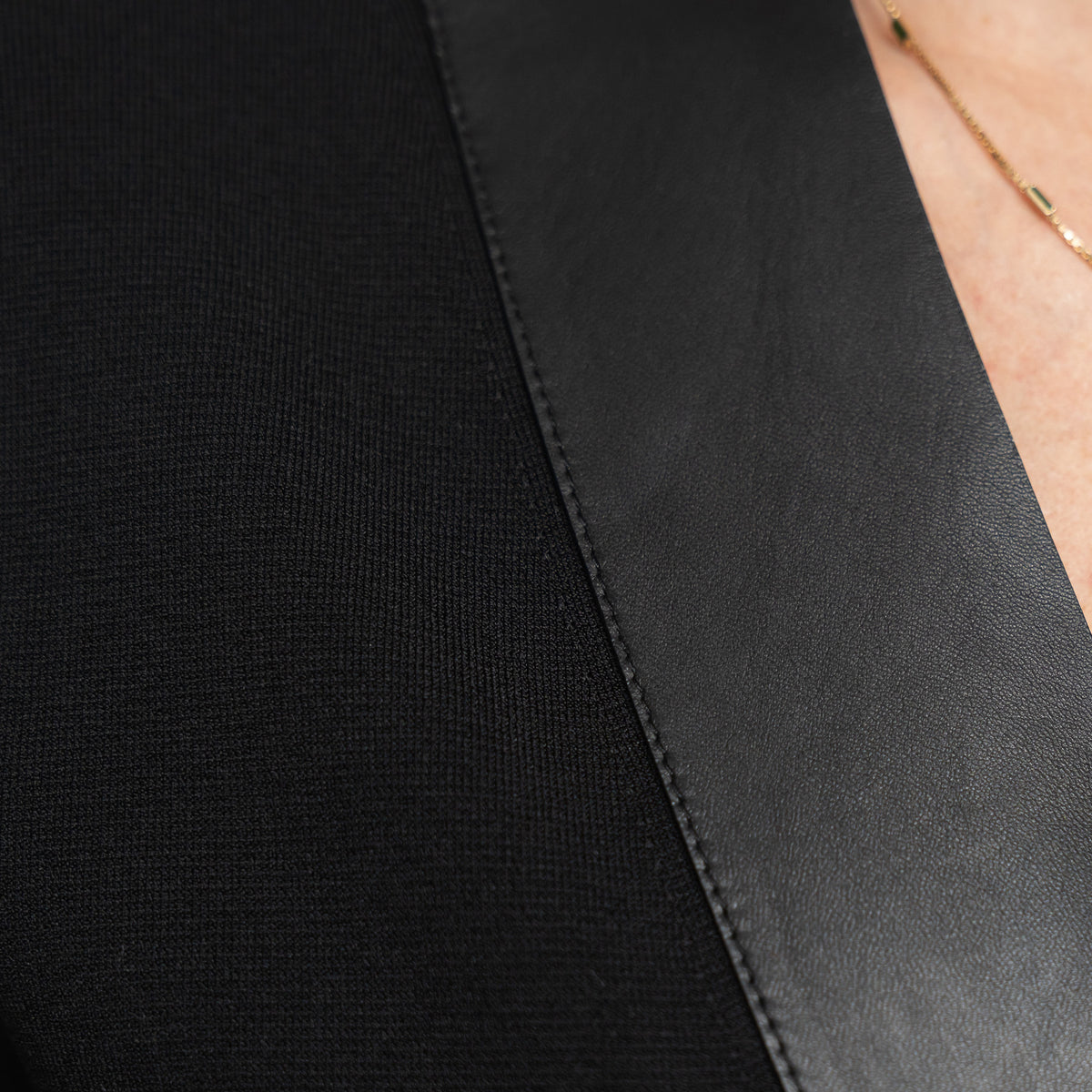 Tom Ford Black Cotton and Viscose V-Neck Sweater with Leather Size S