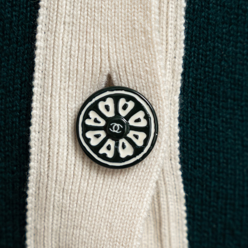 Pre-Loved Chanel™ Green Cashmere Cardigan Size 34