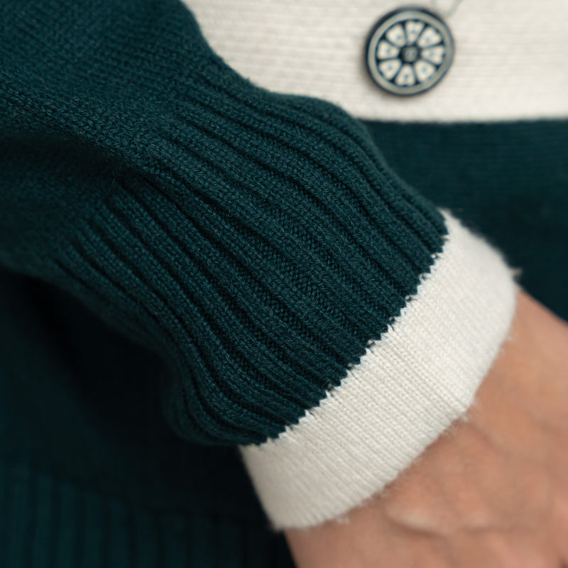 Pre-Loved Chanel™ Green Cashmere Cardigan Size 34