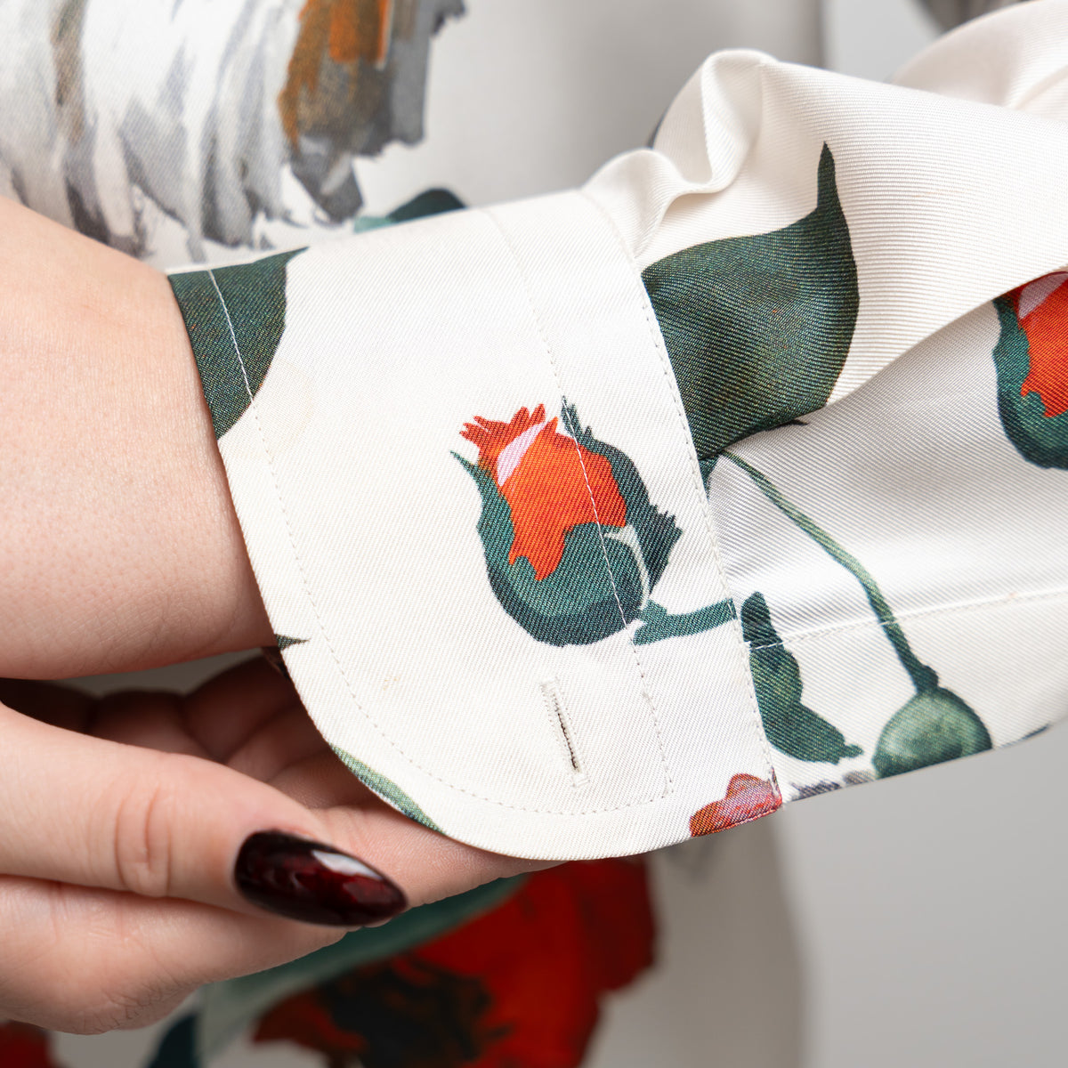 Dolce & Gabbana White Silk Floral Print Button Up Size 44