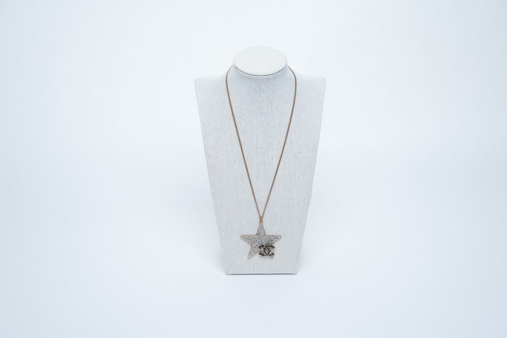 star pendant necklace (front)