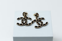 logo leather interlaced earrings (front)