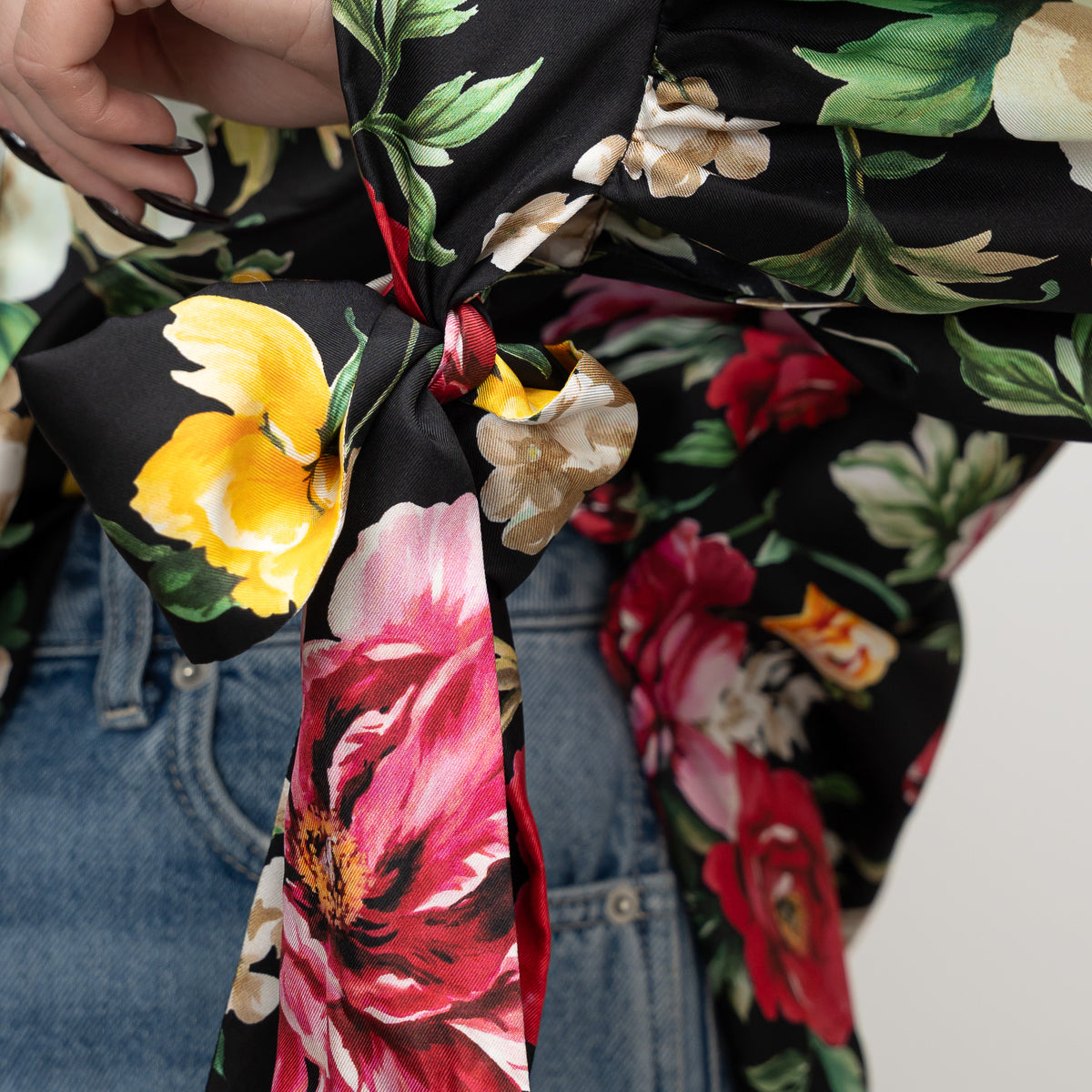 Dolce & Gabbana Black Multicolour Silk Floral Button Up Size 42