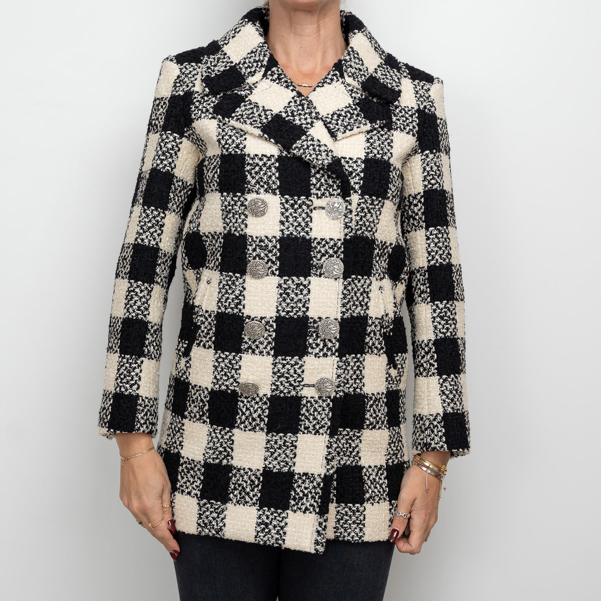 Pre-Loved Chanel™ White and Black Tweed Checkered Coat Size 36