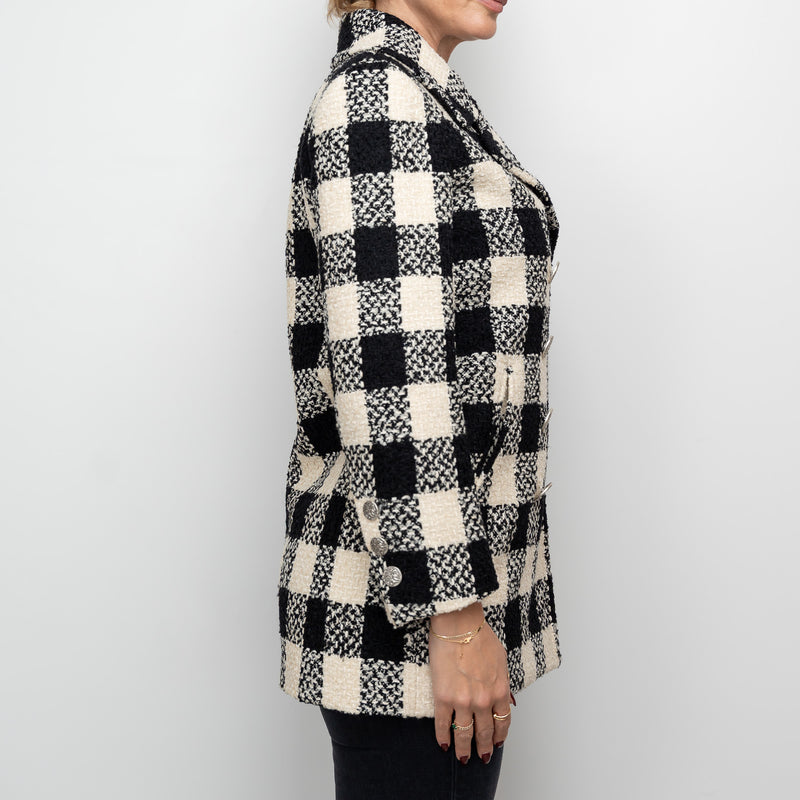 Pre-Loved Chanel™ White and Black Tweed Checkered Coat Size 36