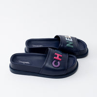 Pre-Loved Chanel™ Navy Smooth Leather Slides Size 37