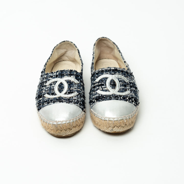 Pre-Loved Chanel™ Black and Slate Grey Tweed Espadrilles with Silver Metallic Details Size 37