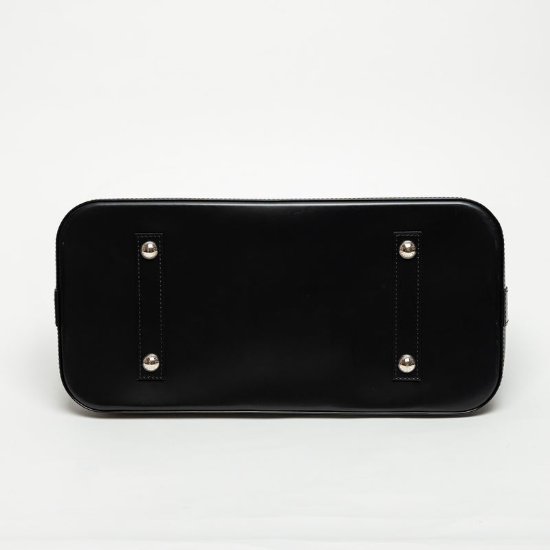 Louis Vuitton Black Epi Leather GM Alma Handbag
