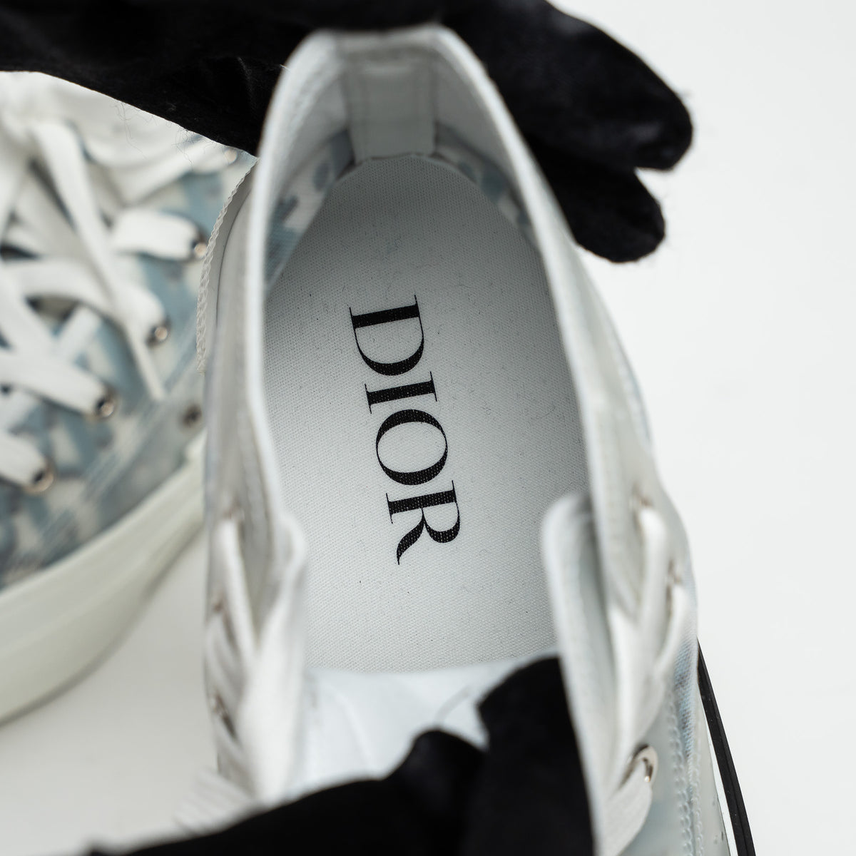 Dior White and Blue Oblique Canvas B23 League High-Top Sneaker Size 38