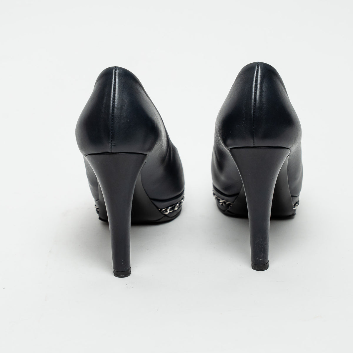 Pre-Loved Chanel™ Navy Calfskin Leather Pumps Size 36