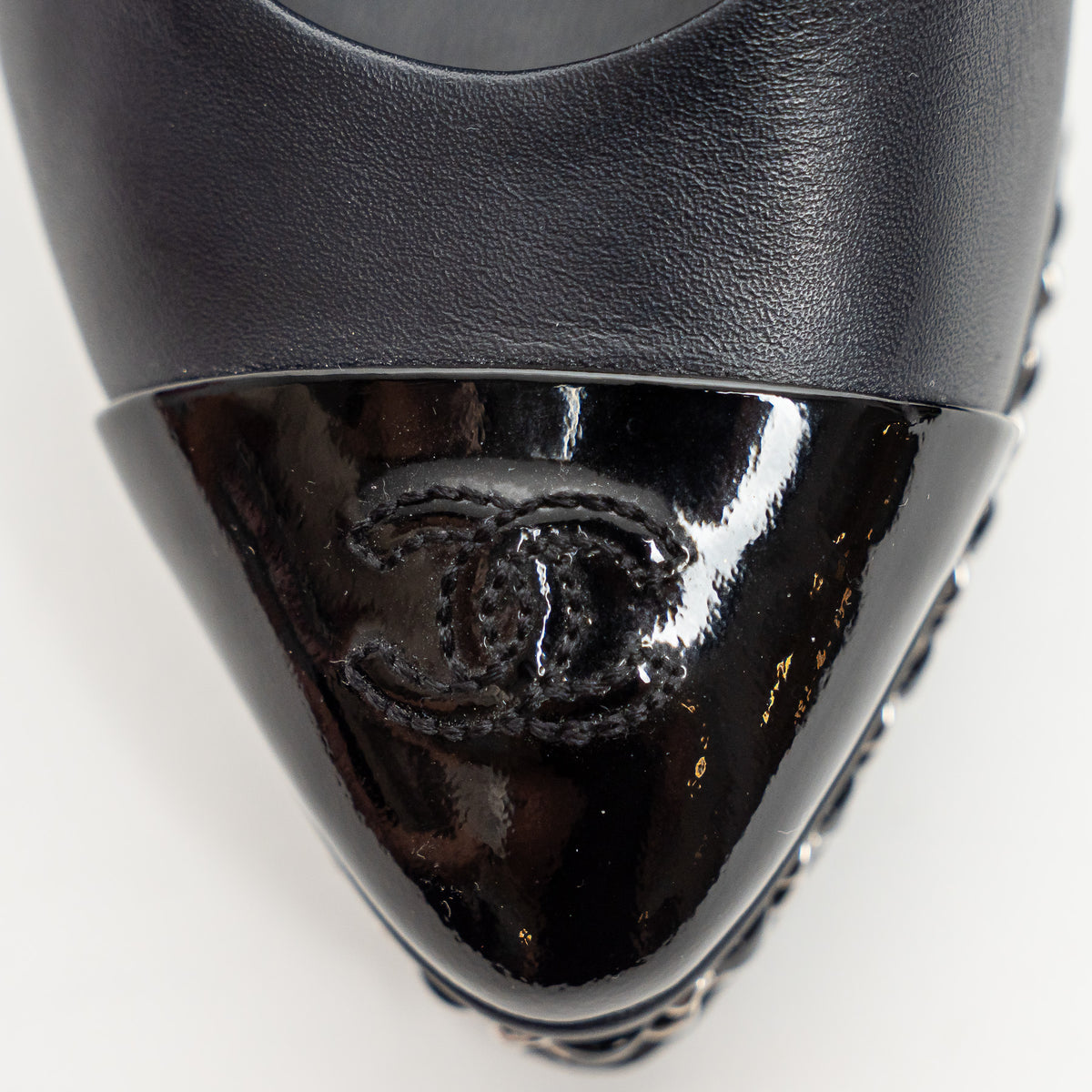 Pre-Loved Chanel™ Navy Calfskin Leather Pumps Size 36