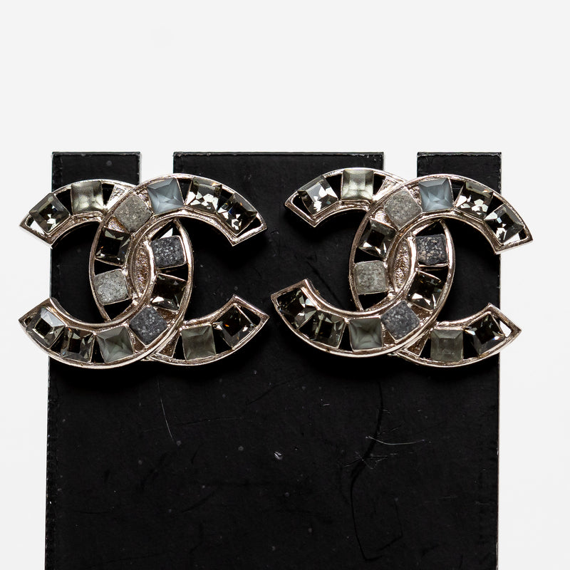 Pre-Loved Chanel™ Silver Tone Multicolour Crystal Clip on Earrings