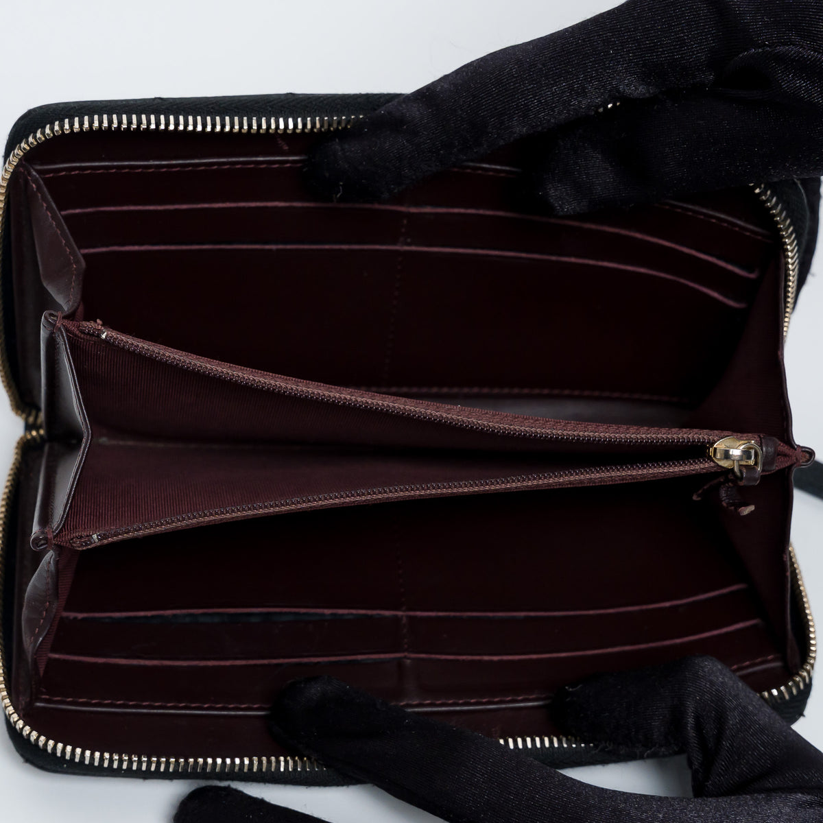 Pre-Loved Chanel™ Black Caviar Leather Zip Around Continental Wallet