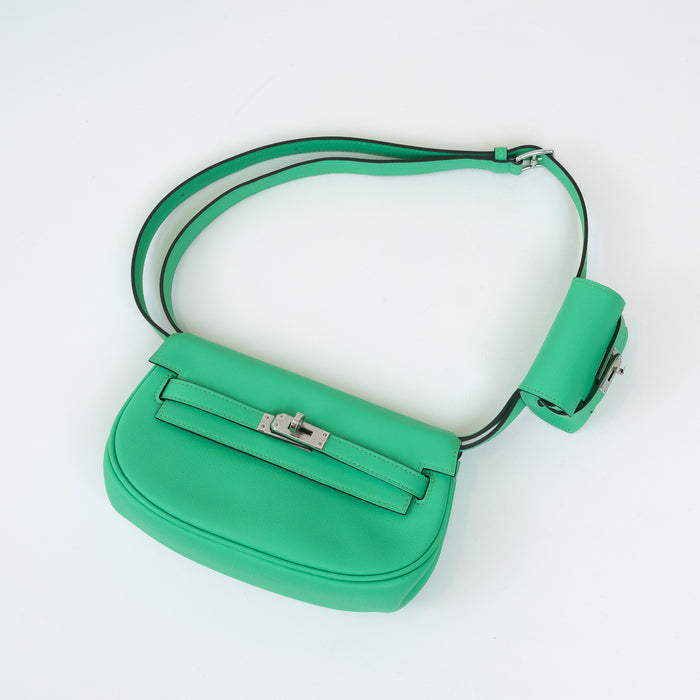 Hermes Kelly Moove Bag in Vert Comics made from Swift Leather 