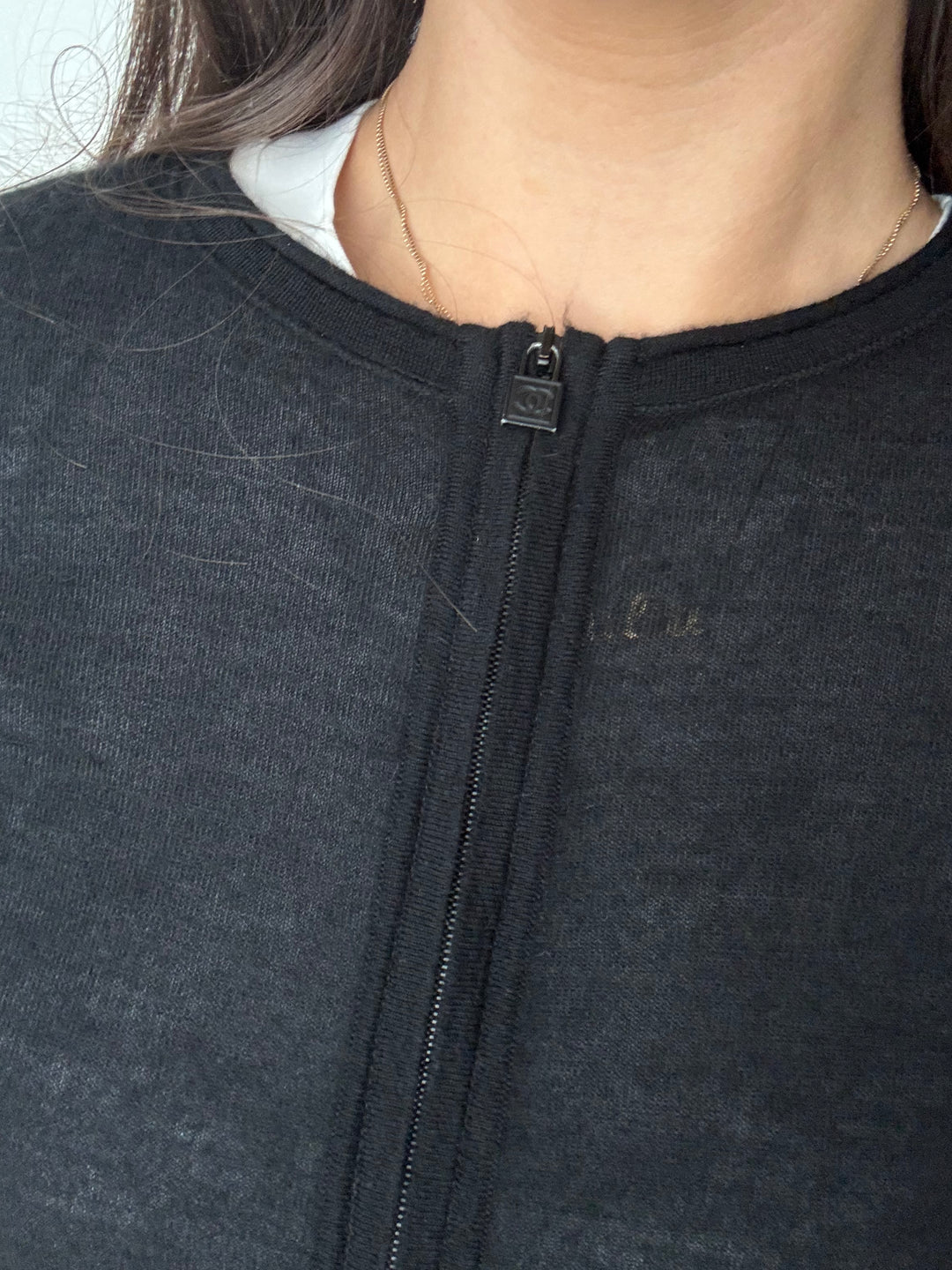 Pre-Loved Chanel™ Cashmere Black Long Sleeve Zip Up Size S