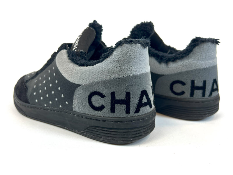 Pre-Loved Black and Grey Velour Lace Up Sneakers. (back)