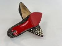 Excellent Pre-Loved Black and Gold Fabric Point Toe Heels with Gold Studs. (bottom)