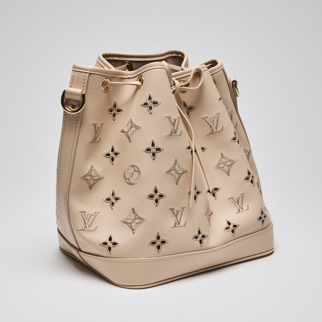 Louis Vuitton Beige Calfskin Perforated Leather Petit Noe Broderie Anglaise Bucket Bag