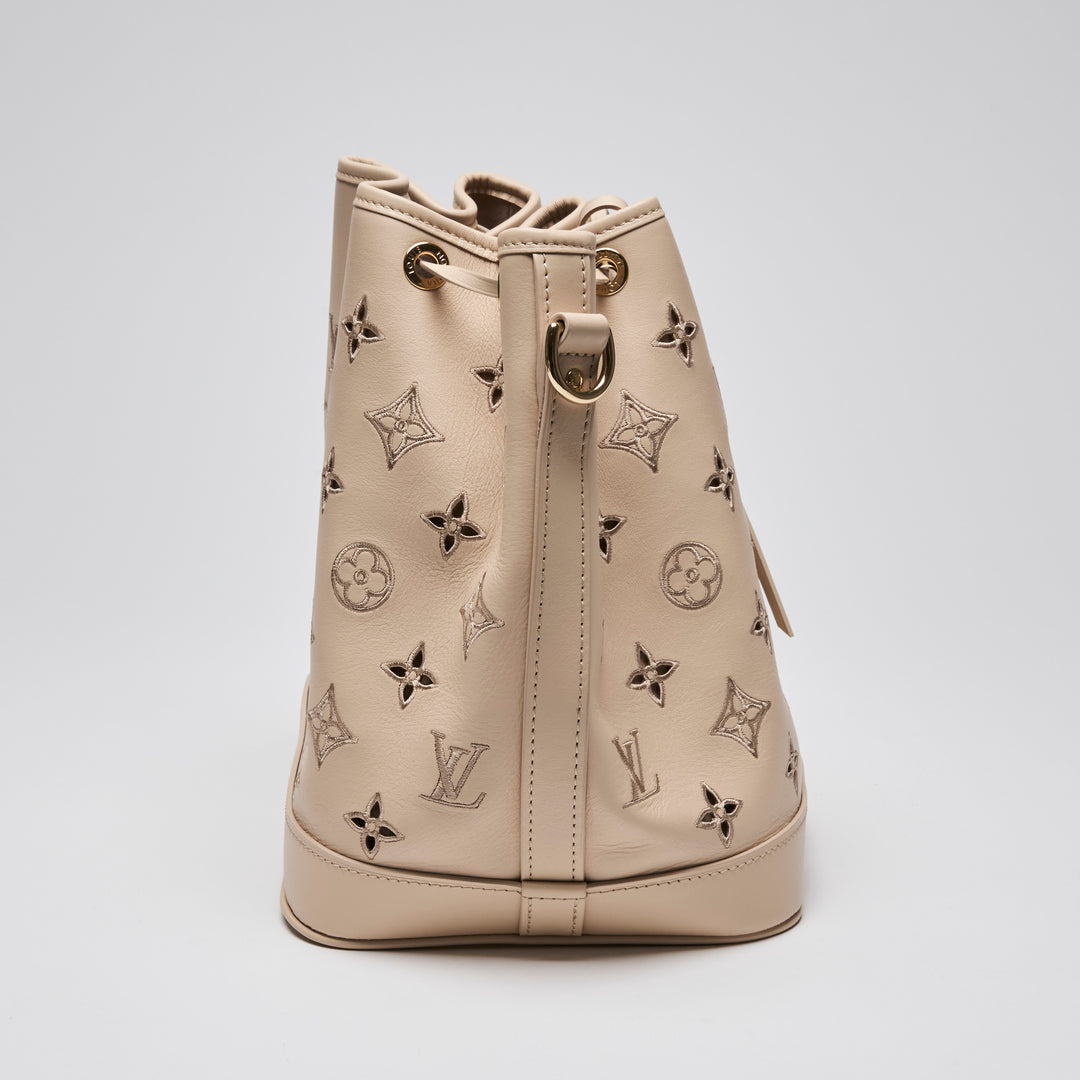 Louis Vuitton Beige Calfskin Perforated Leather Petit Noe Broderie Anglaise Bucket Bag