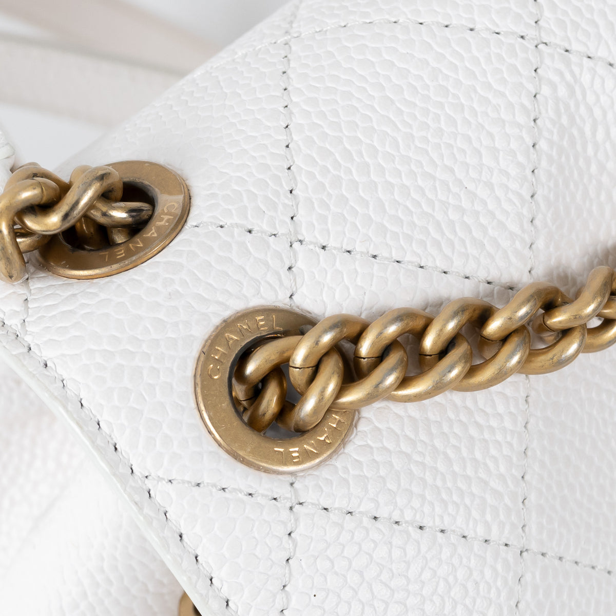 Pre-Loved Chanel ™ White Pebbled Leather Duma Backpack