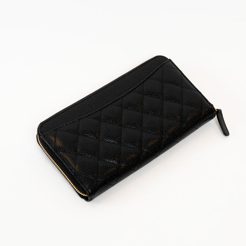 Pre-Loved Chanel™ Black Pebbled Leather Zip Around Wallet