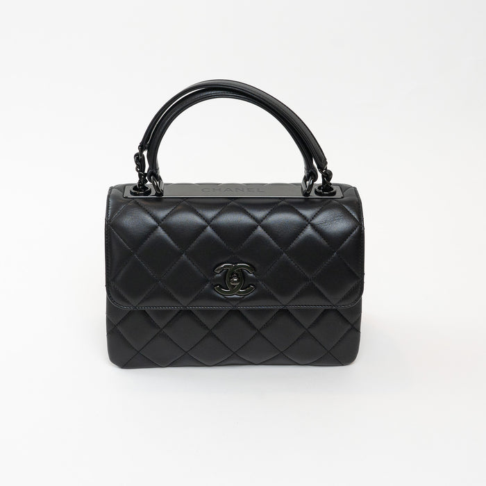 Pre-Loved Chanel™  Black Grained Quilted Leather Small Trendy Bag