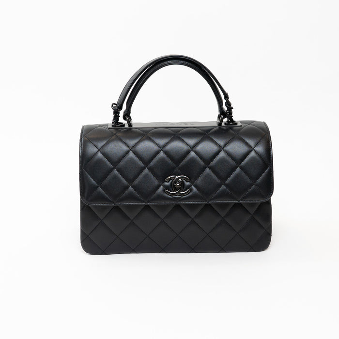 Pre-Loved Chanel™ Black Grained Quilted Leather Large Trendy Bag