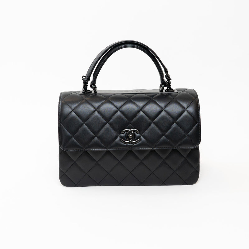 Pre-Loved Chanel™ Black Grained Quilted Leather Large Trendy Bag