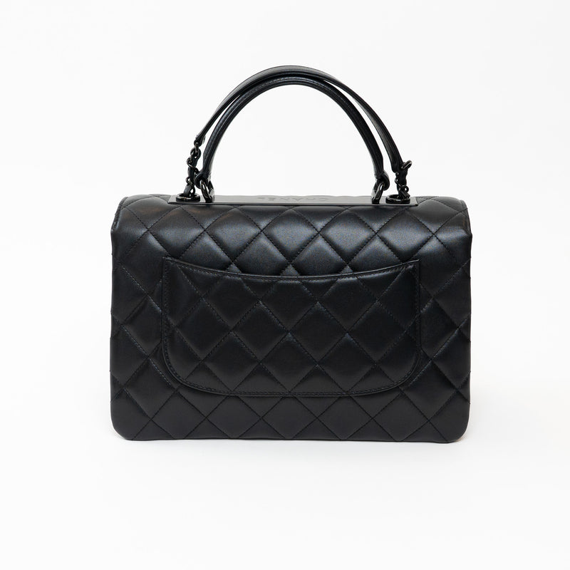 Pre-Loved Chanel™ Black Grained Quilted Leather Large Trendy Bag