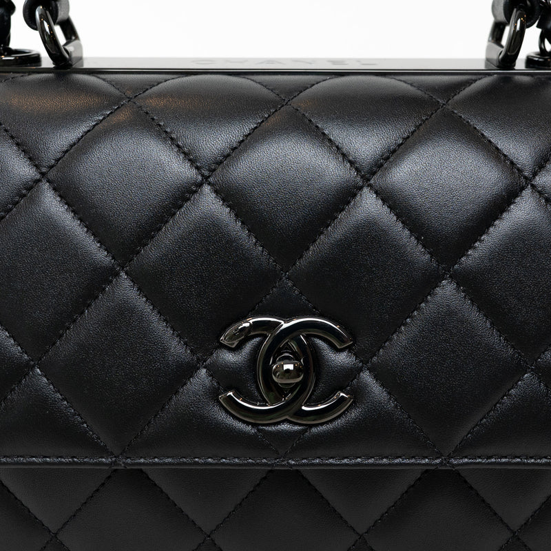 Pre-Loved Chanel™ Black Grained Quilted Leather Large Trendy Bag